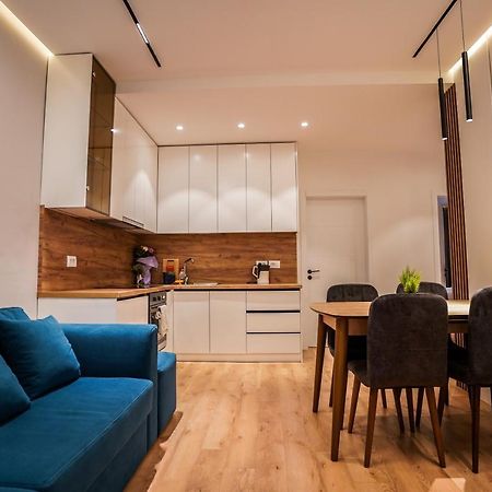 Hidden Gem Tirana 2Br Comfort In Historic Zone Exterior photo